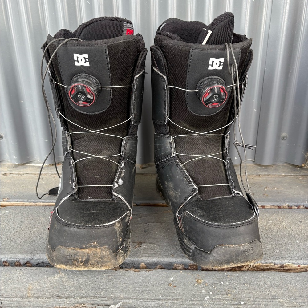 DC Black Snowboard Boots